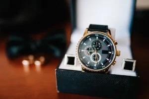 Jak wybrać dobre pudełko na zegarki? Praktyczny poradnik dla kolekcjonerów i nie tylko