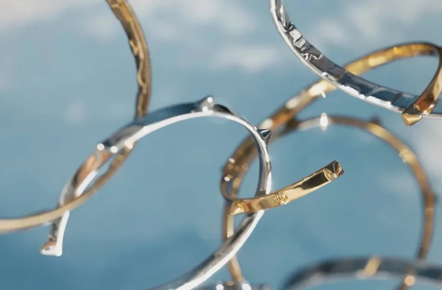 Arm party, czyli jak nosić kilka bransoletek na jednym nadgarstku?